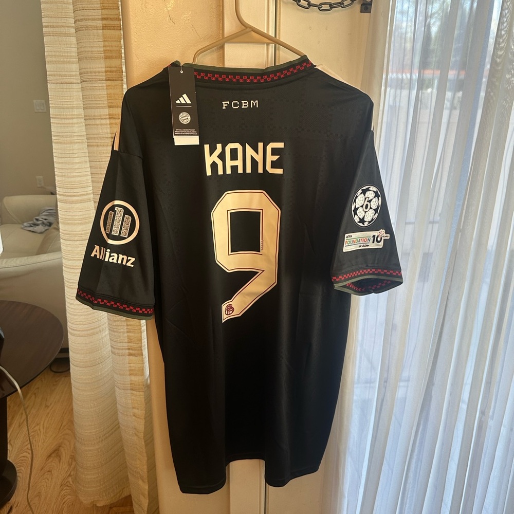Kane #9  Bayern Munich Jersey Third Football 2026 Jersey Fits  XL